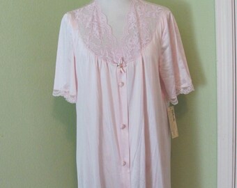 Vintage Collectibles Pale Pink Lace Nylon Full Length Robe Nightgown Button Size Medium JC Penney New Unused NOS