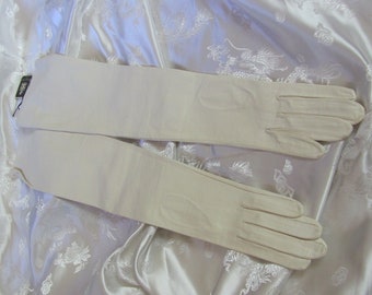 Roger Fare Paris // Vintage French White Kid Skin Leather Driving Gloves 19" Long Size 6-3/4 Small Unlined New Unused