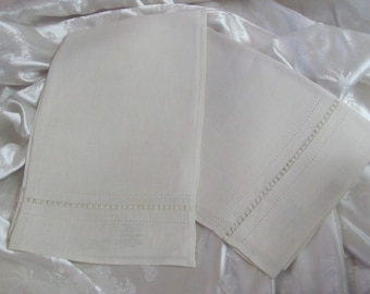 Chambers San Francisco // Vintage Solid Off White Linen Tea Bath Kitchen Dish Hand Towel 18" x 28" - Unused New