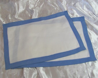 Table Linens // Set of 2 Blue Edge White Linen Place Mats - New Unused Fine Linens Table Decor Nordstrom
