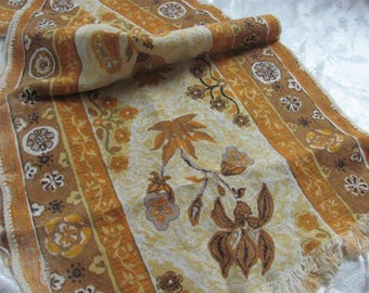 Table Linens Wonderful Printed Table Runner Dresser Scarf Couch Doily // Home Decor Bedroom Living Room Retro Vintage