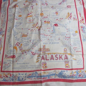 Vintage 1960s Souvenir Alaska Quadratisch bedruckte Tischdecke Tischdecke Sammlerstück Siebdruck Karte State Wilderness