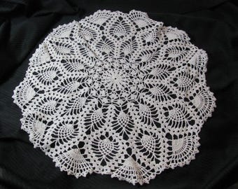 Tapete de ganchillo antiguo vintage hecho a mano, redondo de 20" // Decoración para el hogar de principios de siglo // ¡Hay muchos otros para elegir en mi tienda!