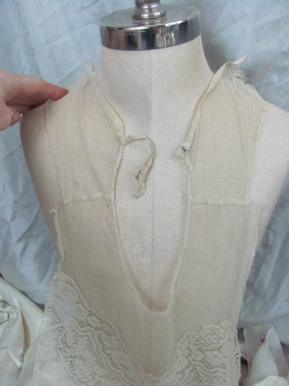 Antique Handmade Irish and Tambour Lace Bodice Ca… - image 2