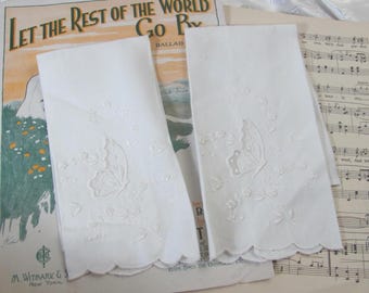 Set of 2 Vintage White Butterfly Embroidered Applique Linen Tea Bathroom Guest Hand Towel 11" x 17"