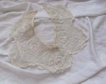 Lovely Antique White Lace Collar Victorian Tambour French Early Century