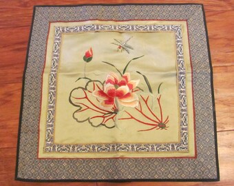 Beautiful Silk Embroidered Tapestry Wall Hanging Panel Art Floral Chinese Asian -  14" Square