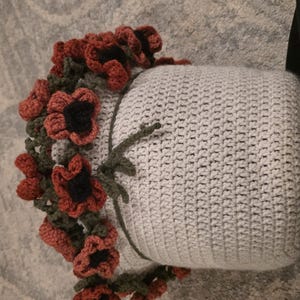Crochet Flower Bouquet Throw Blanket image 8