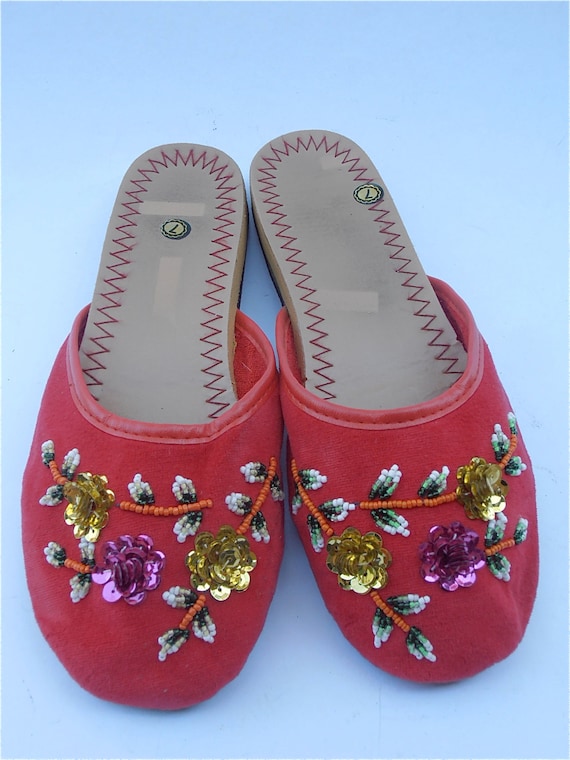 ladies red slippers