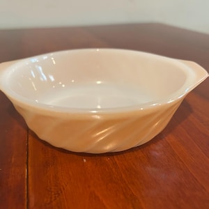 Vintage Anchor Hocking Fire King Peach Lustre Swirl Ovenware Bowl with Handles / Casserole Dish