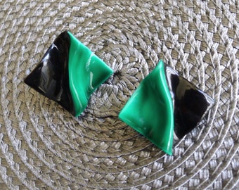 Black and Teal Earrings, 1" Wavy Diamond Shape, Color Block Bent Glass, Vintage 1980's