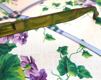 Spring Hinges Reading Glasses for Sewing Crafting Etc Olive Camo Green 2.00 Eyeglasses Accessoires Zonnebrillen & Eyewear Leesbrillen Sturdy Readers 