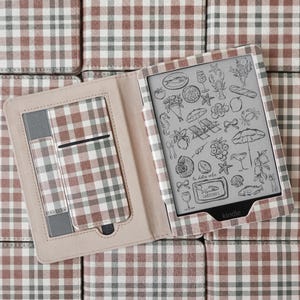 Hazel Plaid Checkered Kindle Case