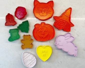 Vintage HALLMARK Assorted Cookie Cutters Xmas thanksgiving halloween Easter Valentines c1980s