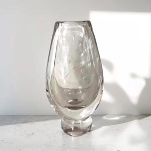 Vintage KOSTA BODA Sweden Kristallvase mit geätztem Enten-Design-Aufkleber