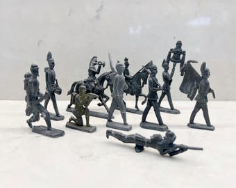 ヴィンテージ 鋳造鉛製ミニチュア軍事フィギュア 騎馬兵士 19世紀の