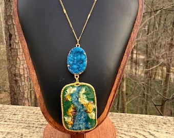 Grillige rivierketting, blauwe druzy en wilde bloemen, harshanger