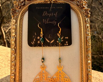 Celestial Moth Dinglaörhängen