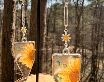 Echte madeliefjesharsoorbellen – geometrische vierkante en driehoekige hangoorbellen – retro bloemenstatementsieraden