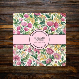 Peut inclure: Un téléchargement numérique carré avec un motif floral. Il présente des fleurs roses, des feuilles vertes et des détails jaunes sur fond crème. Le texte indique : "INSTANT DOWNLOAD" et "20 SEAMLESS PATTERNS 12" x 12" | PNG | 300 dpi COMMERCIAL USE."