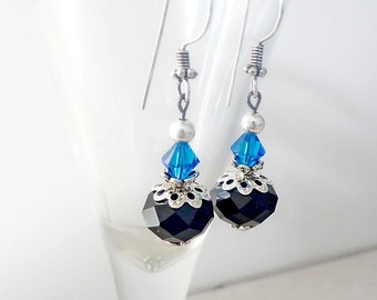 Orecchini vintage Style, vetro nero e cristallo Swarovski blu brillante con argento antico