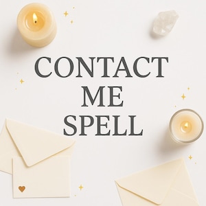 Może przedstawiać: Białe tło z napisem "CONTACT ME SPELL" w ciemnoszarym kolorze. Obraz zawiera dwie zapalone świece, kilka kremowych kopert, przezroczysty kryształ i złote gwiazdki.
