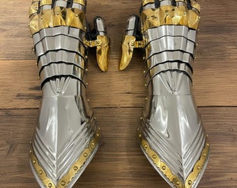 Medieval Gauntlets | 16-Gauge Steel Featuring Brass Accents & Built-In Leather Gloves