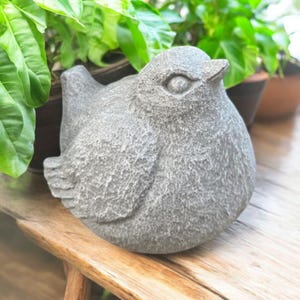 Concrete Bird Statue: Chubby Garden Decor - Handmade Ornament