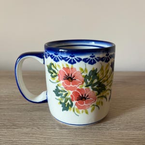 Polsk keramikmugg 400 ml Boleslawiec Keramikmugg Handmålad Kaffemugg i Stengods Blommigt Unikatmönster