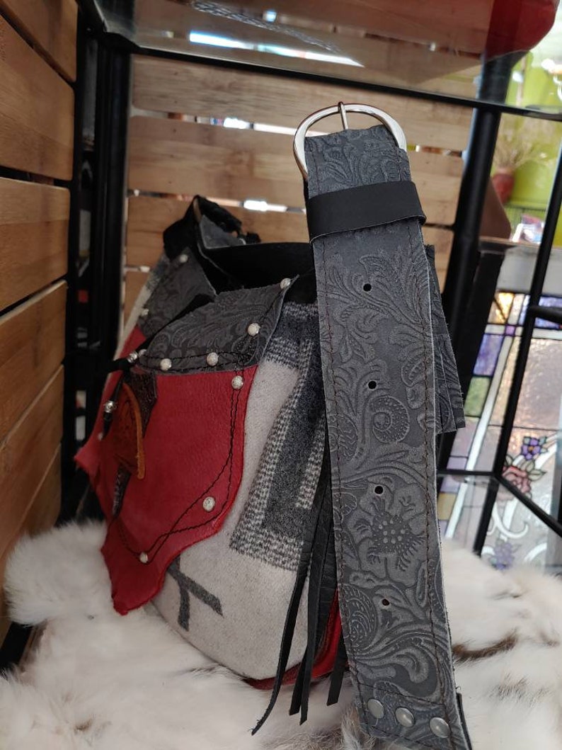 Handcrafted Leather BOHO Bag Zippered closer ADJUSTABLE strap 1outside pocket 1 inside drop pocket made in Oregon Shoulder bag