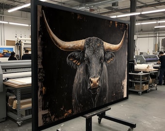 Lienzo de toro majestuoso, arte de toro con cuernos poderosos, arte mural de animales, ilustración de toro oscuro, diseño de lienzo para pared, decoración lista para colgar