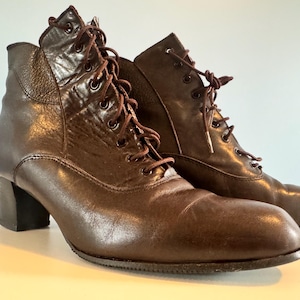 90s, Dark Brown, Lace-up, Heeled Ankle Boots.