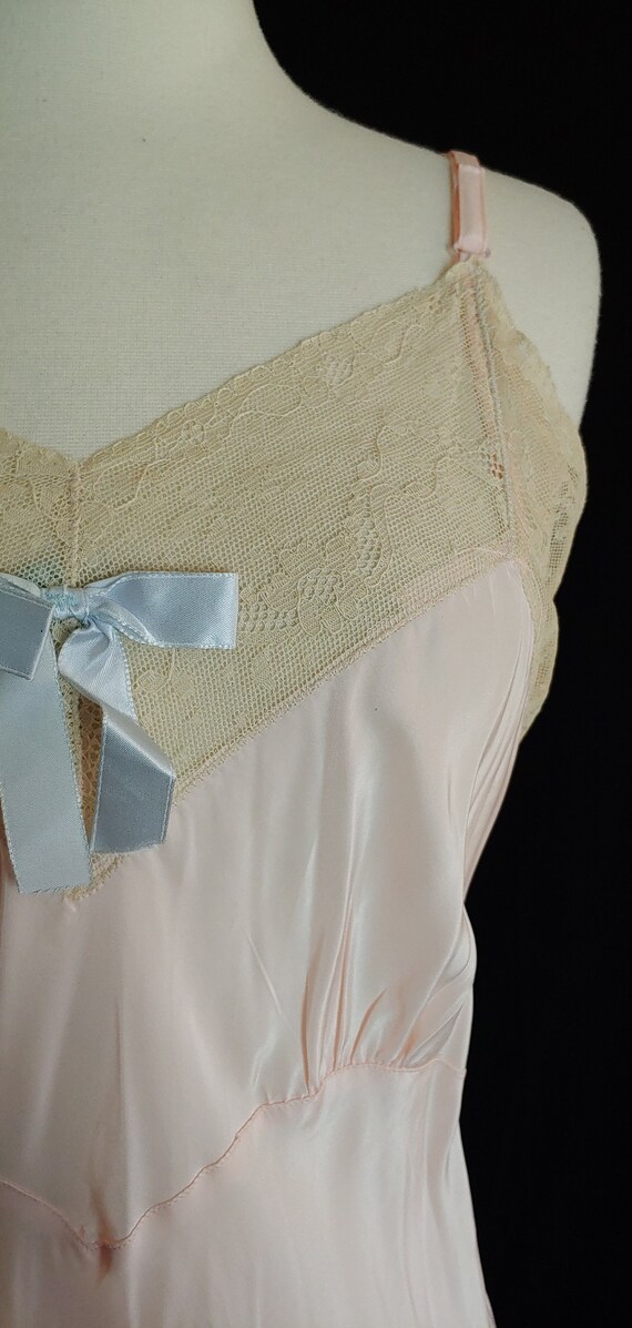 40s Rayon Slip Shell Pink Nude Lace Blue Bow 36 - image 2