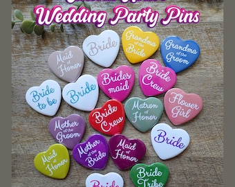 Herz Hochzeit Party Pins | Brautparty Junggesellinnenparty Probe Dinner Favors mit Organza Tasche