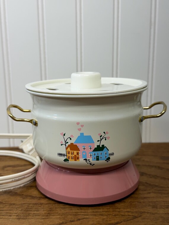 Vintage Electric Potpourri Pot – Cottage Village Design, White Enamel Warmer with Pink Base
