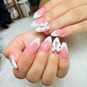 French Tip Press On Nails: Pink & White Bow Design, Full Kit