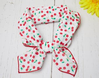 21" x 21" Cherry Print Bandana Bundle, One-Side Print Cute Cute Red Cherry Headband, Summer Hair Accessory, Vintage Neckerchief