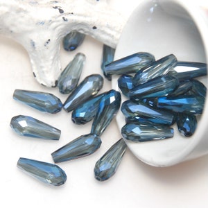Cristal de gota alargada de 6x15 mm con brillo azul grisáceo x 3 cuentas