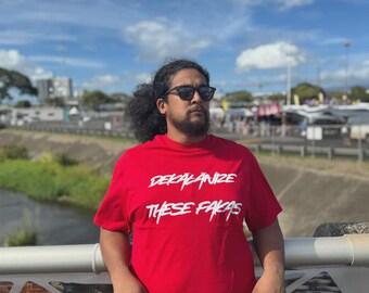 Dekālānize These Fakas, Hawaiian Political shirt