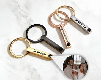 Benutzerdefinierte Fotoprojektion gravierter Schlüsselbund, Erinnerungsbild-Schlüsselbund-Projektions-Schlüsselring, personalisierter 4-seitiger Bar-Schlüsselbund für Frauen Männer