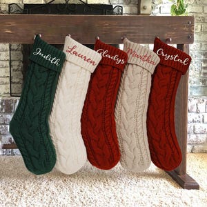 Medias navideñas bordadas con nombre (2025), medias familiares personalizadas, decoración para repisas navideñas, regalo de decoración navideña