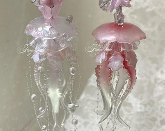 Miniature Jellyfish Keychain – Handmade Resin Sea Animal Bag Charm Gift