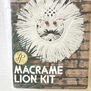 Vintage 1978 Macrame Lion Kit Wall Hanging | Leisure Home Parties DIY Easy Beginner