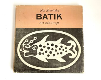 Livre vintage d'art et d'artisanat en batik par Nik Krevitsky