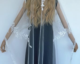 Romantic Lace Bridal Veil for Wedding Ceremony, Cathedral Long Veil and Short Veil, Elegant Bride Accessory for Church or Reception