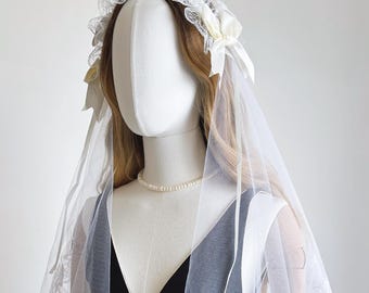 Gothic Lace Veil with Headband for Halloween Cosplay and Victorian Costume, Elegant Gothic Bride Veil for Party or Role Play