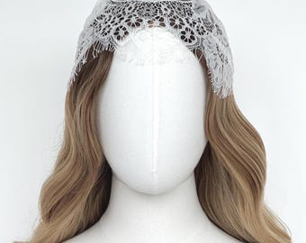 French Lace Triangle Headscarf, Lightweight Eyelash Lace Veil, for Vacation Travelers