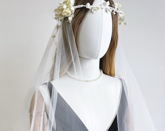 A handmade lily-of-the-valley bridal veil, perfect for a garden wedding; a forest floral headpiece,romantic bridal accessories.