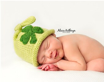 Newborn photo prop, St Patrick's Day  newborn hat with Crocheted Shamrock, baby shower gift, baby coming home outfit, baby hospital beanie