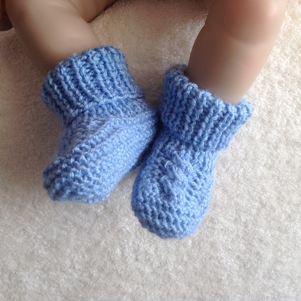 newborn blue shoes, knit baby shoes, newborn booties, baby shower gift, baby wool booties, baby knit accessories, baby coming home outfit